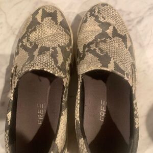 Dr. Scholls 8.5 flats